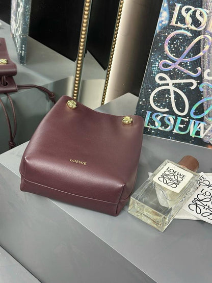 Italian-Inspired Stylish Calfskin Shoulder Bag