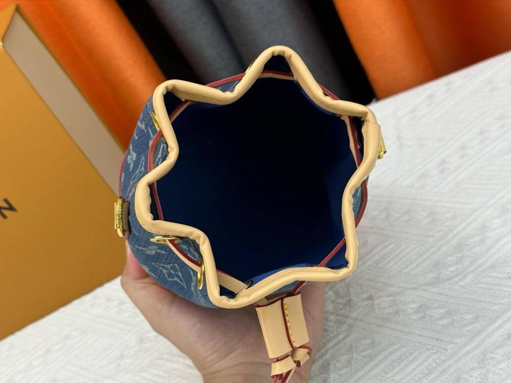 Modern Stylish Leather Top Handle Bag