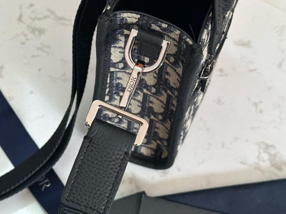 Elegant Black Printed Jacquard Shoulder Bag – Special Edition