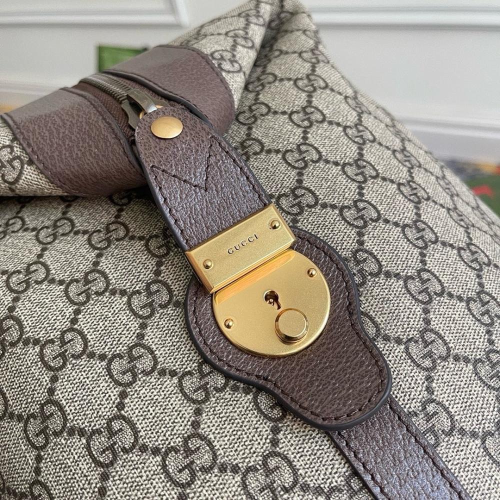 Modern Refined Shoulder Bag