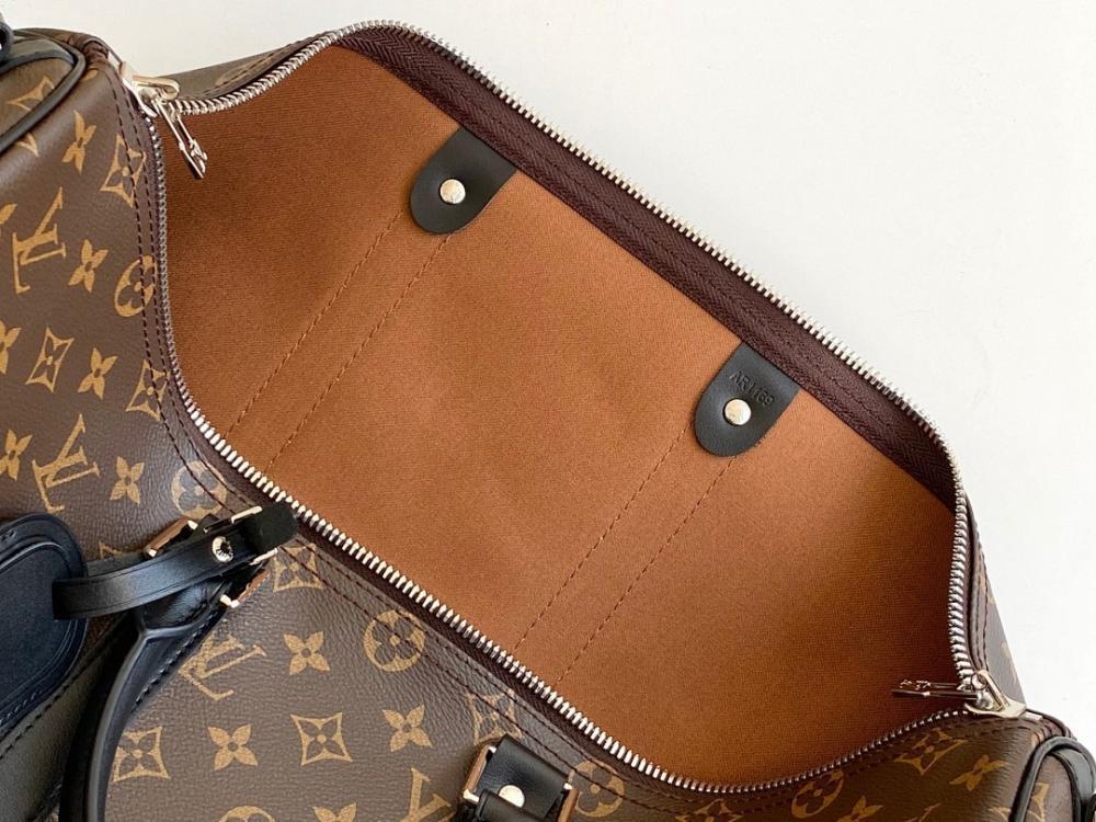 Luxury Refined Quilted Leather Shoulder Bag