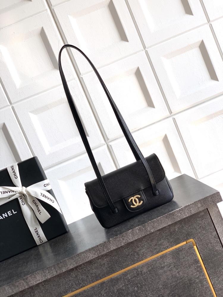 Classic Leather Shoulder Bag