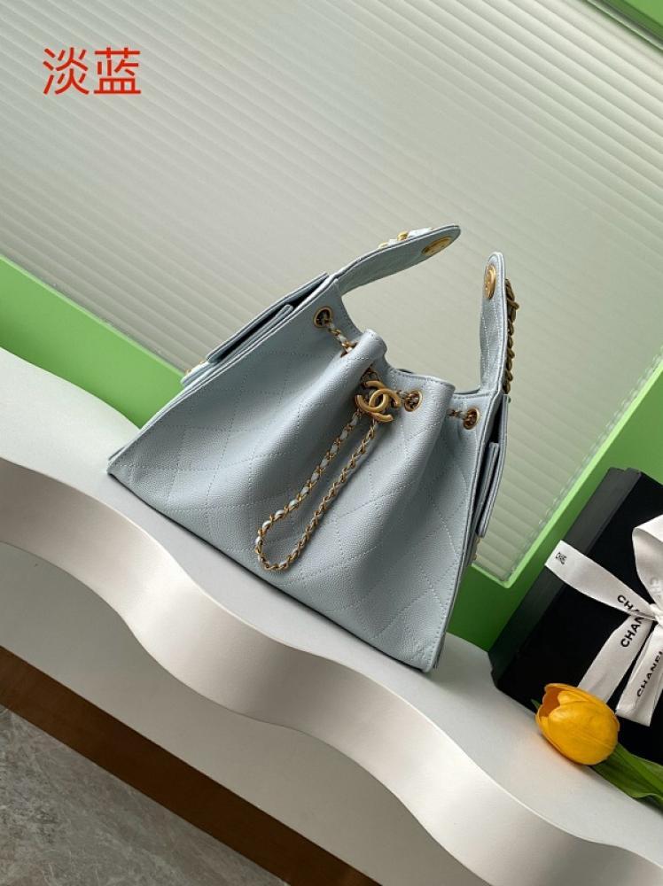 Alma Hobo Bag