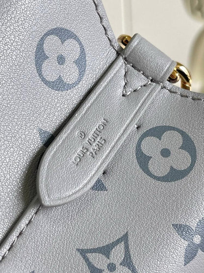 Classic Modern Woven Bag