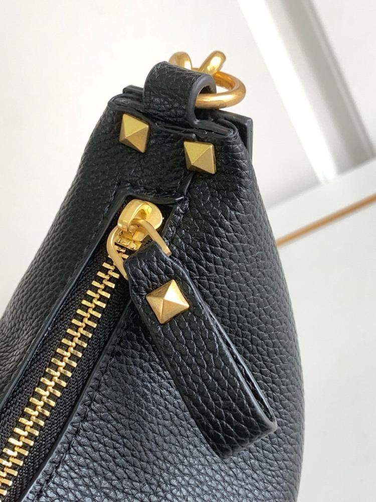 Elegant Calfskin Shoulder Bag – Limited Edition