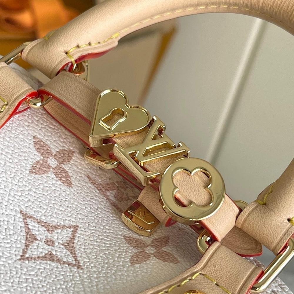 Alma Crossbody Bag
