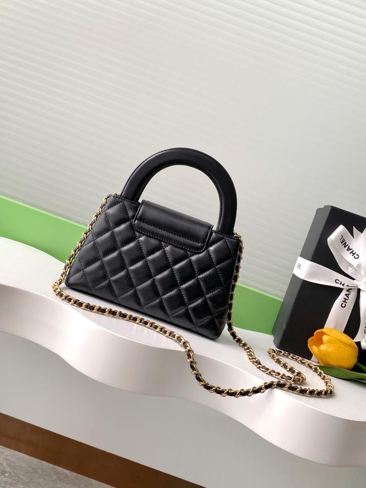 Classic Leather Shoulder Bag
