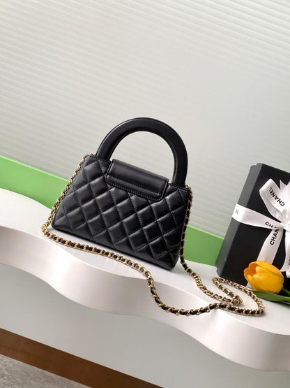 Classic Leather Shoulder Bag