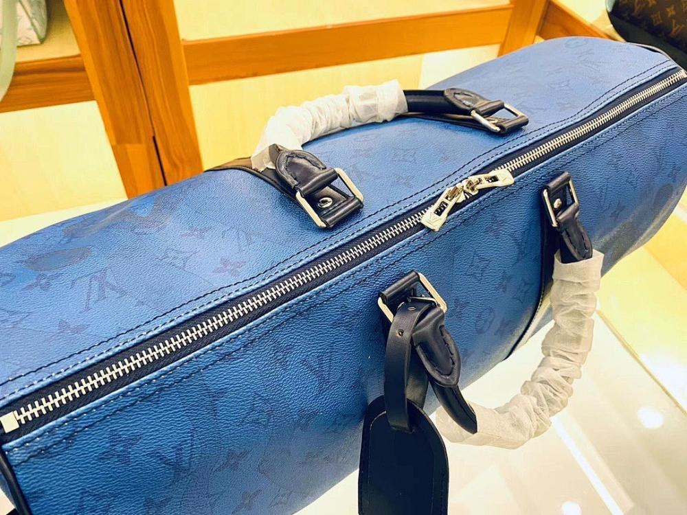 Stylish Leather Travel Bag – Limited Edition