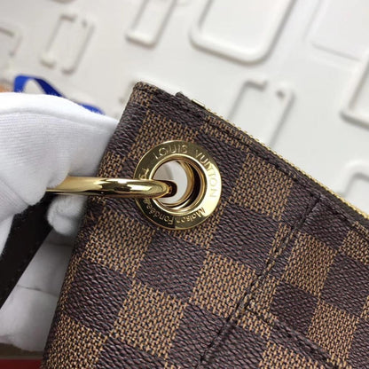 Classic Shoulder Bag