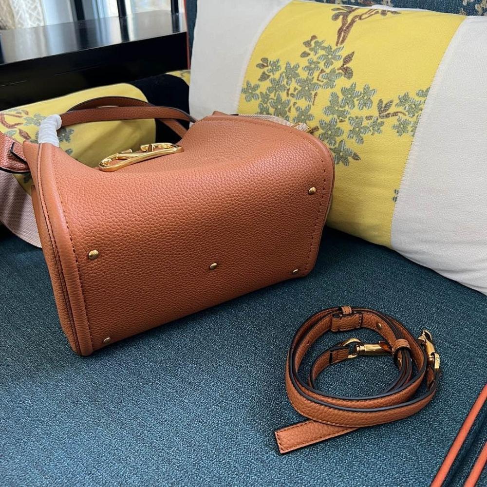 VLogo Signature Calfskin Shoulder Bag