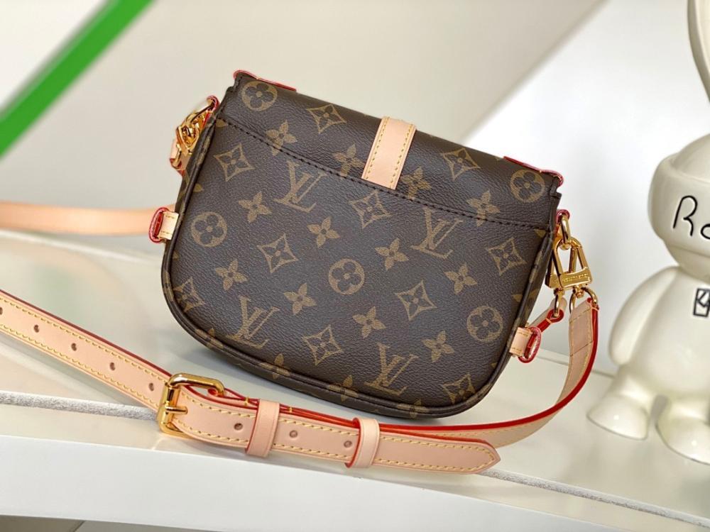 Stylish Refined Leather Crossbody Bag