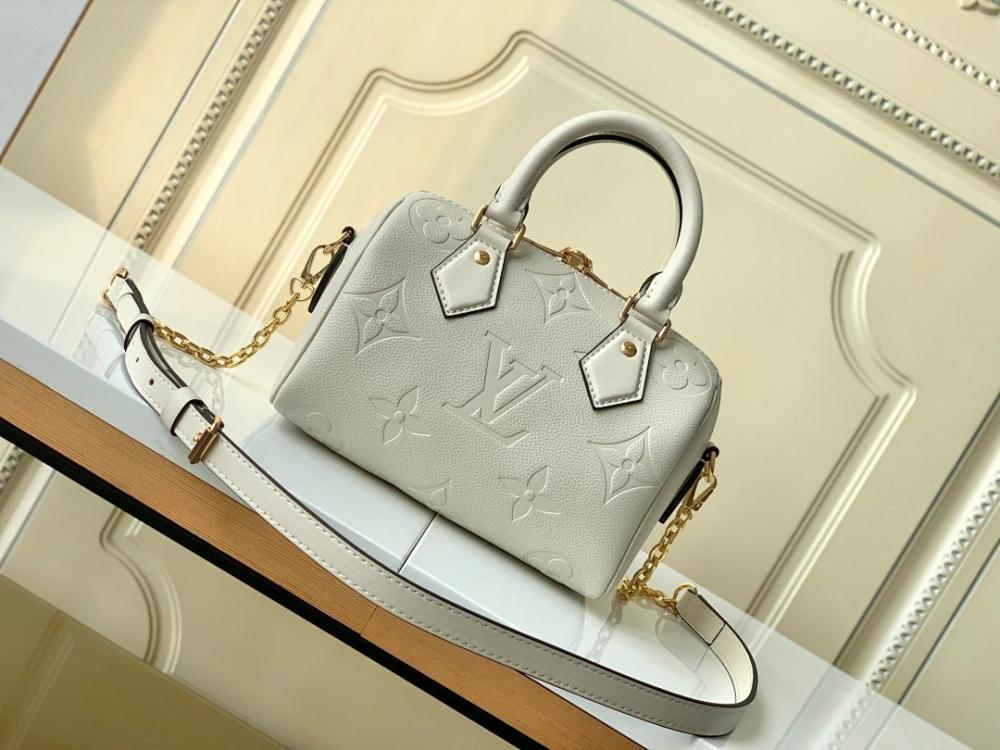 Stylish Refined Leather Travel Bag