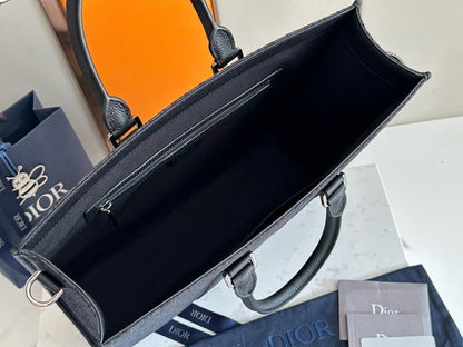 Elegant Stylish Printed Leather Shoulder Bag – Limited Edition