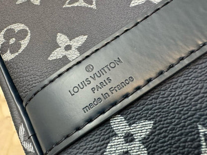 Modern Black Shoulder Bag – Limited Edition