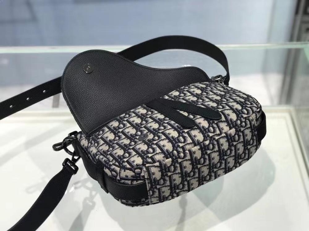 Elegant Shoulder Bag
