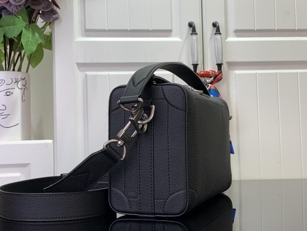 Elegant Shoulder Bag