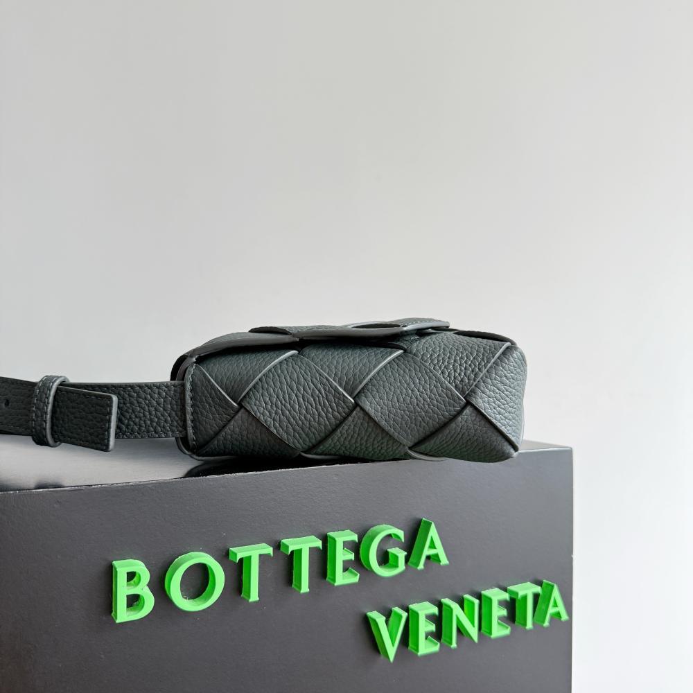 Elegant Leather Top Handle Bag