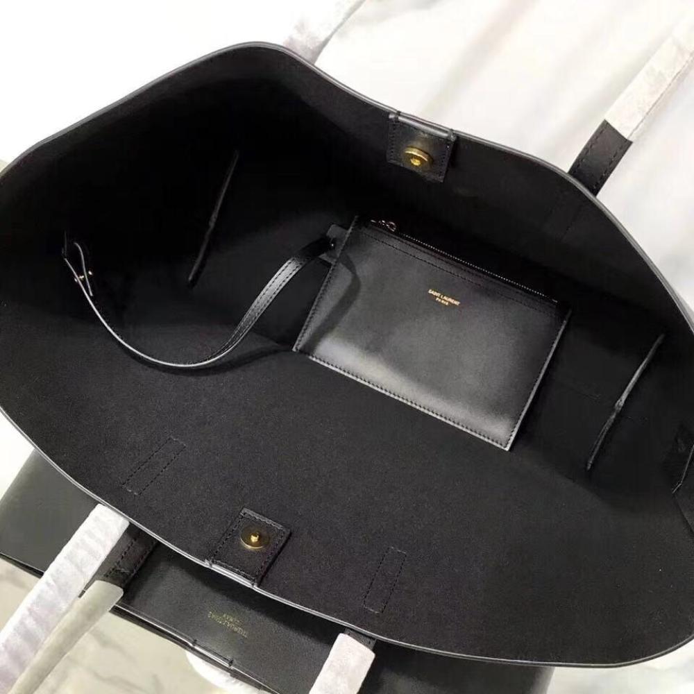 Elegant Shoulder Bag