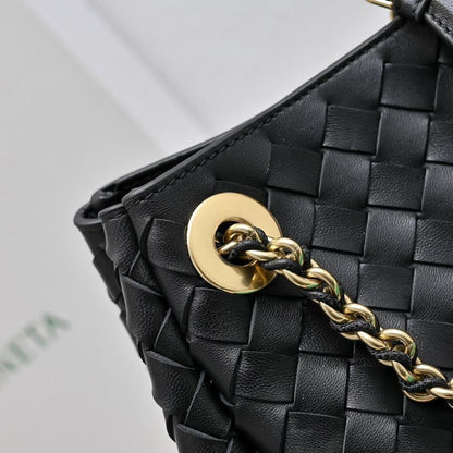 Stylish Lambskin Crossbody Bag – Special Edition