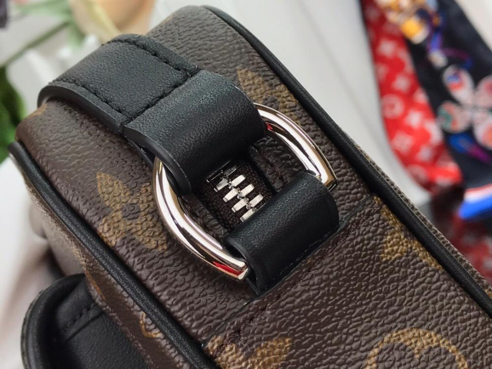 Elegant Shoulder Bag