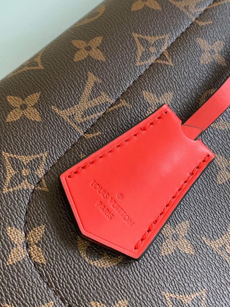 Stylish Gold Leather Top Handle Bag – Special Edition