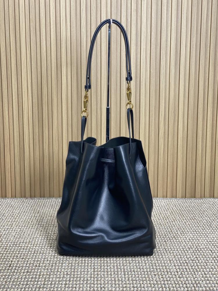 Elegant Shoulder Bag
