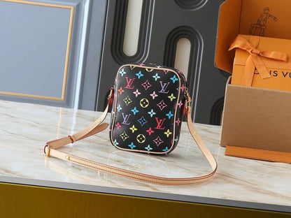 Luxury Stylish White Top Handle Bag – Limited Edition