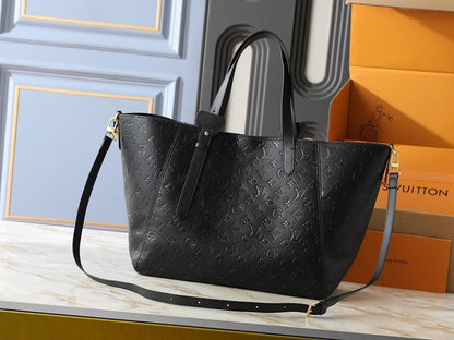 Italian-Inspired Elegant Shoulder Bag