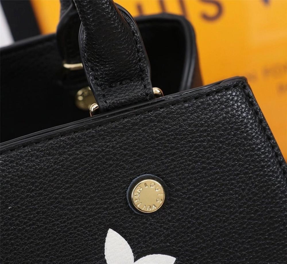 Stylish Printed Leather Shoulder Bag – Limited Edition