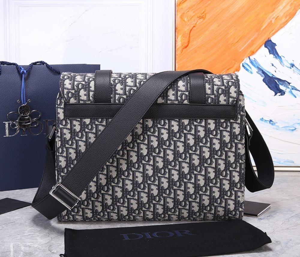Modern Luxury Beige Embroidered Jacquard Shoulder Bag – Limited Edition