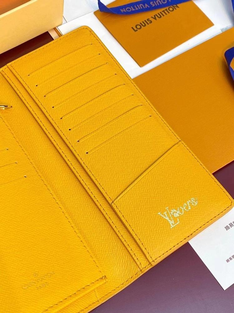 Arco Monogram Wallet