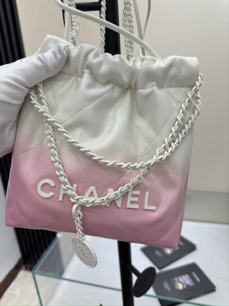 Classic Shoulder Bag