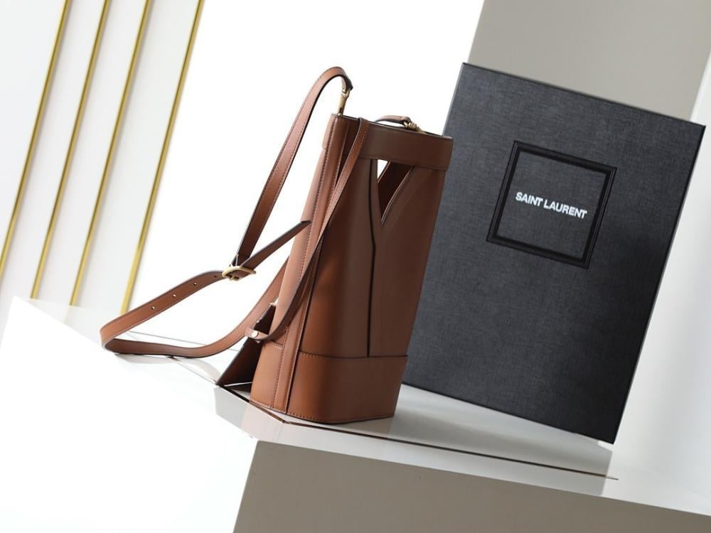 Luxury Stylish Leather Travel Bag – Limited Edition