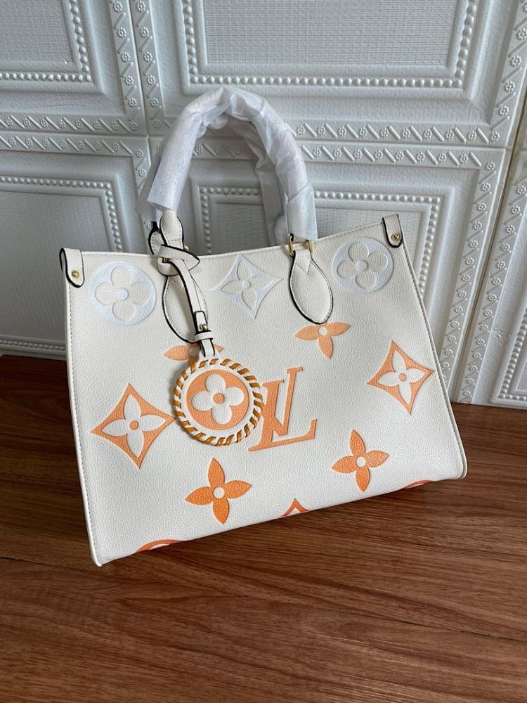 Elegant Leather Shoulder Bag – Special Edition