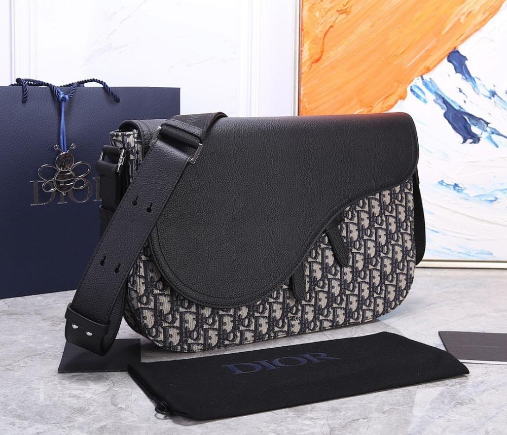 Italian-Inspired Luxury Beige Embroidered Jacquard Shoulder Bag