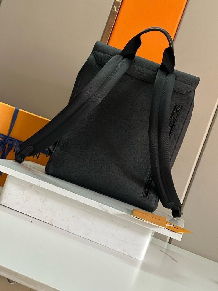 Stylish Refined Leather Crossbody Bag