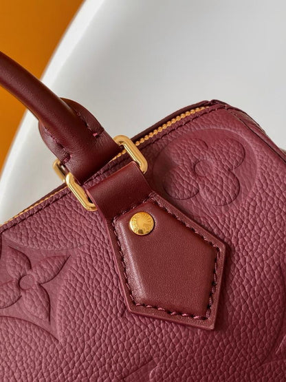 Alma Leather Shoulder Bag