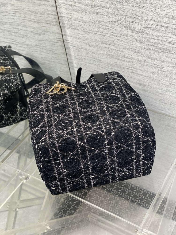 Alma Shoulder Bag