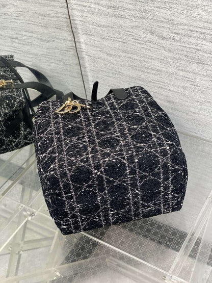 Alma Shoulder Bag