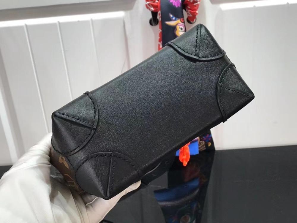 Elegant Shoulder Bag