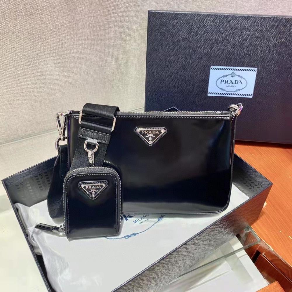 Elegant Shoulder Bag
