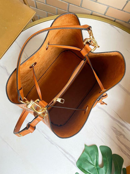 Modern Leather Bucket Bag – Special Edition