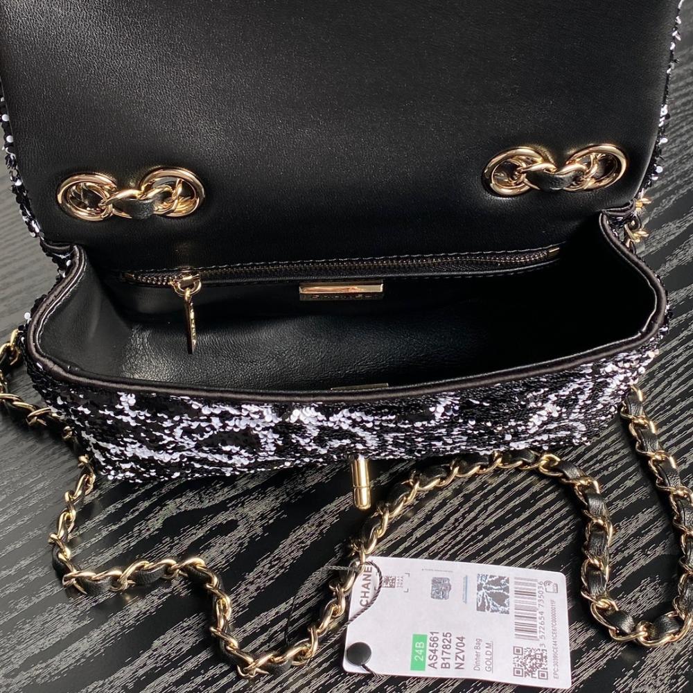 Classic Leather Shoulder Bag