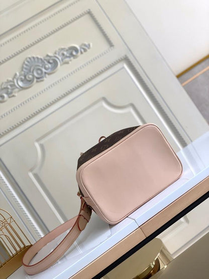 Classic Modern Leather Bucket Bag