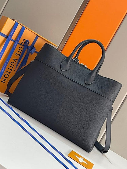 Stylish Refined Leather Shoulder Bag