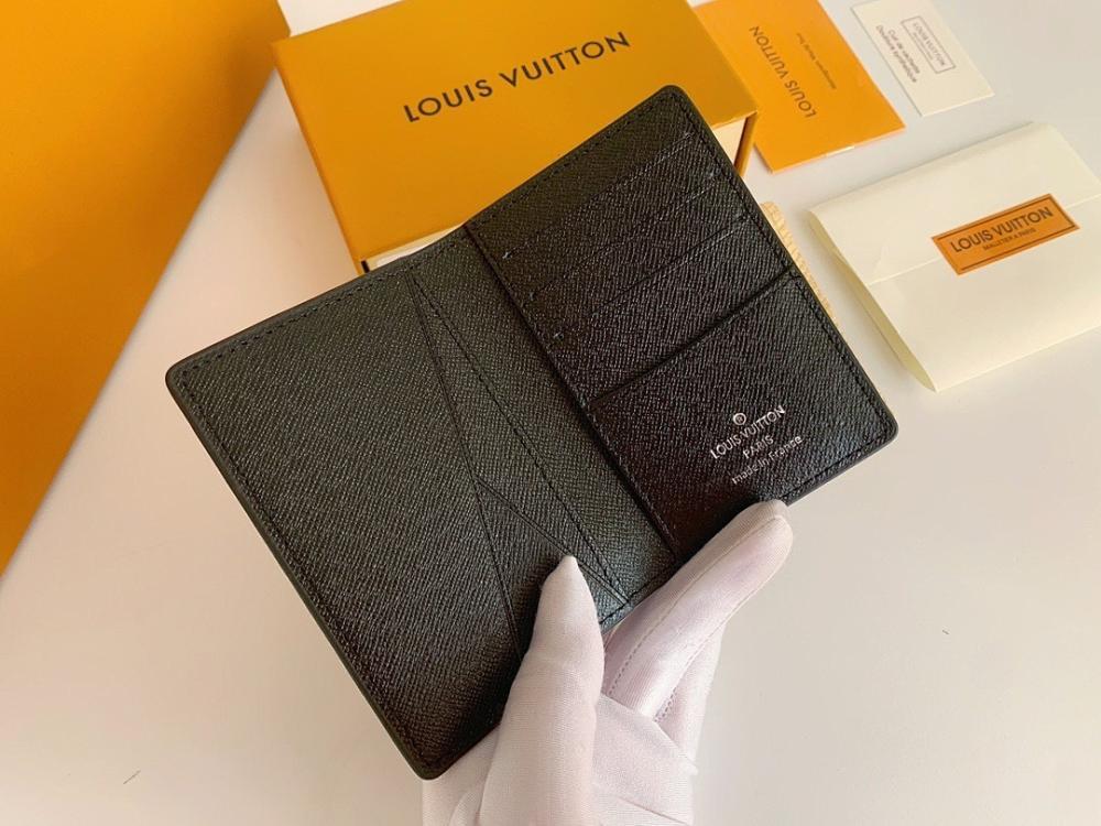 Modern Elegant Leather Wallet – Limited Edition
