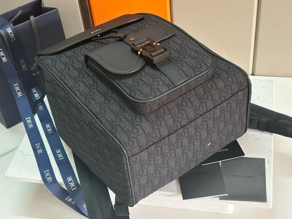 Saddle Top Handle Bag