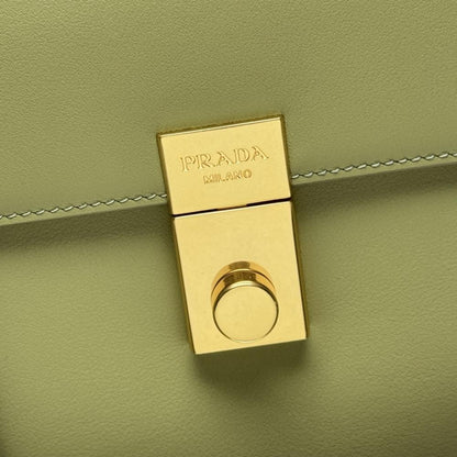 Classic Shoulder Bag