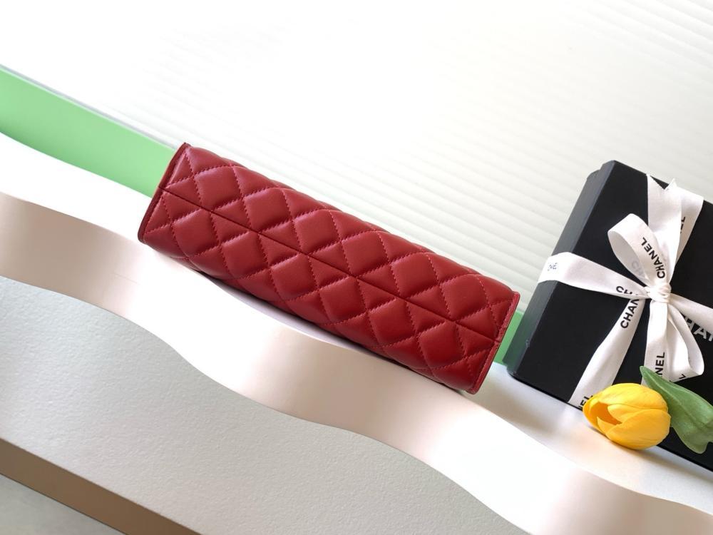 Classic Shoulder Bag